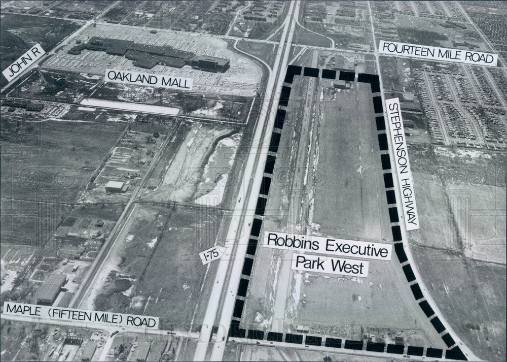 1971 Troy, Michigan Robbins Executive Park West Aerial View Press Photo - Historic Images