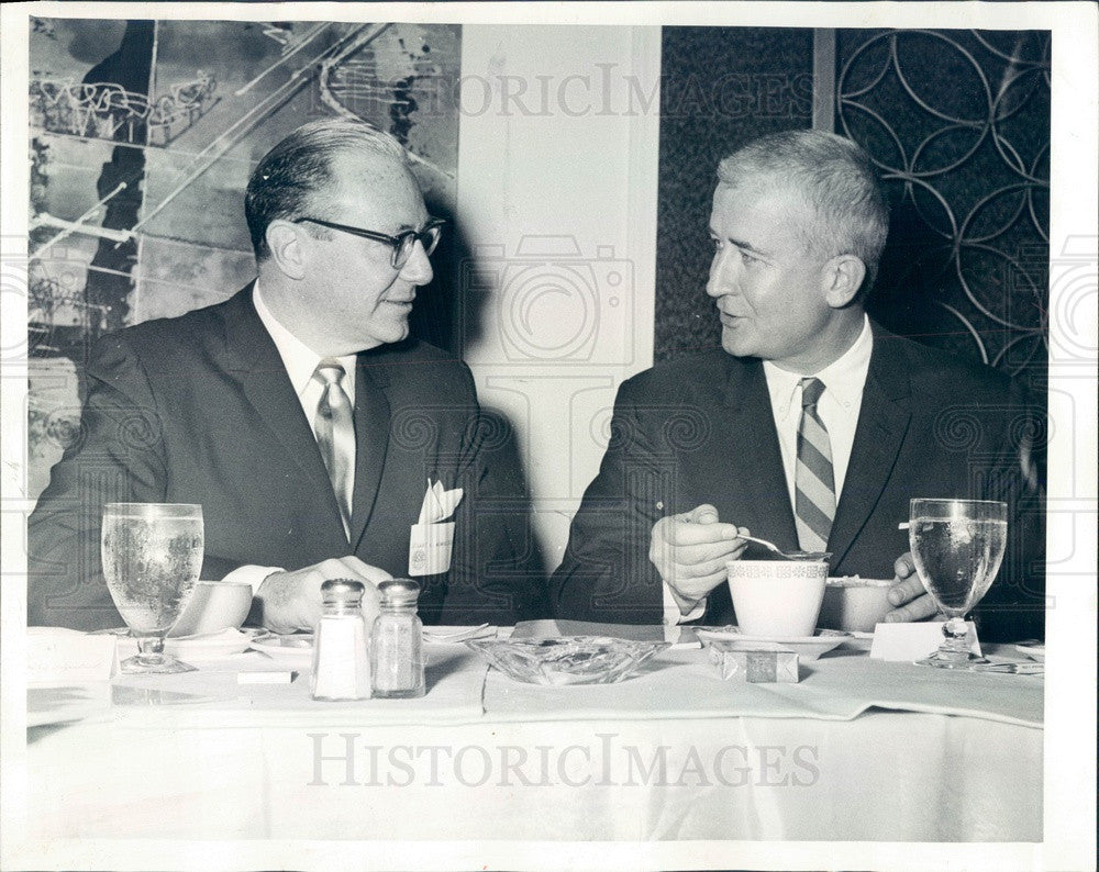 1964 Chicago Life Insurance & Trust Council President Stuart Monroe Press Photo - Historic Images