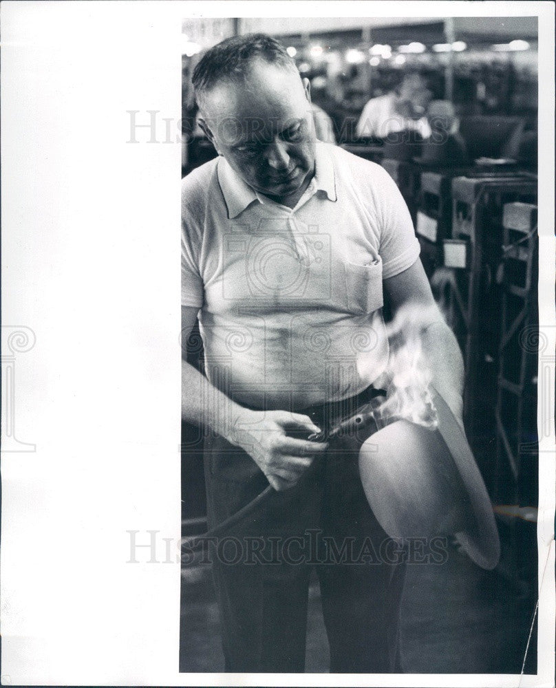 1965 LBJ Hat Maker, Singeing To Remove Hairs From Beaver Pelt Press Photo - Historic Images