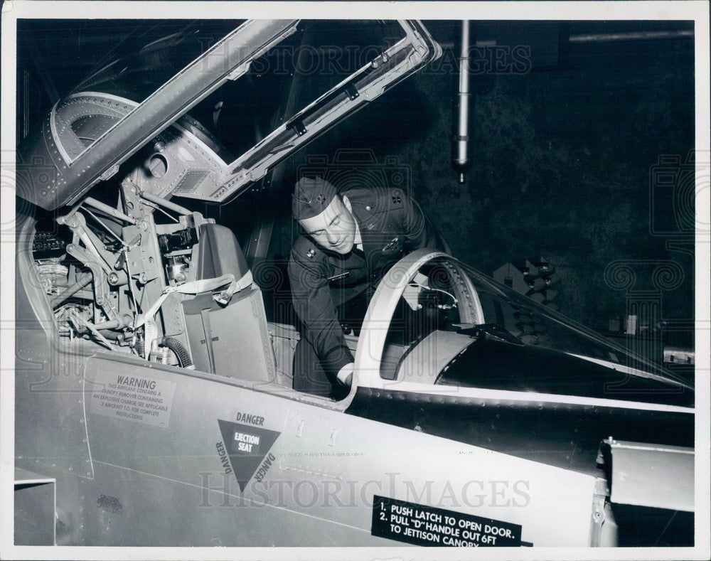 1964 Michigan, University of Detroit ROTC, Capt John Mitchell Press Photo - Historic Images