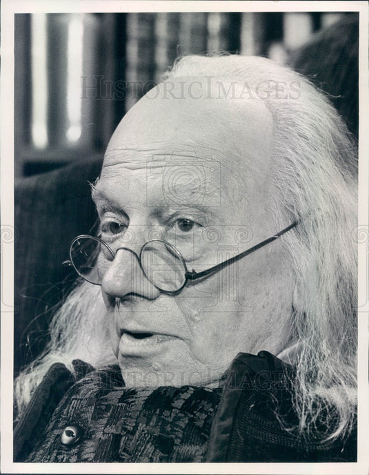 1975 American Hollywood Actor Melvyn Douglas Press Photo - Historic Images