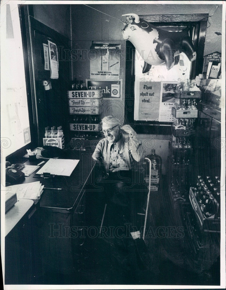 1976 Glendale, Colorado Service Station Owner Bob Gilmour Press Photo - Historic Images