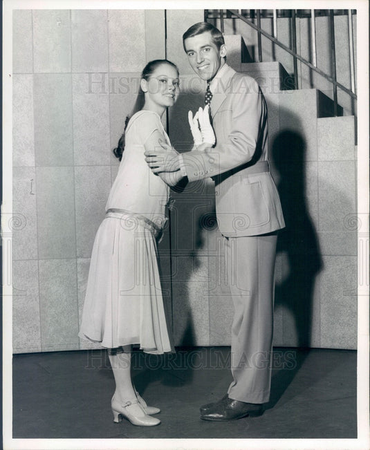 1973 Actors Cynthia Parva & Bill Biskup in No, No, Nanette Press Photo - Historic Images
