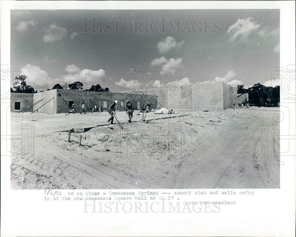 1981 Homosassa Springs, Florida Homosassa Square Mall Construction Press Photo - Historic Images