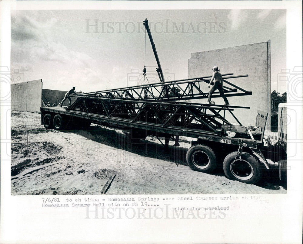 1981 Homosassa Springs, Florida Homosassa Square Mall Construction Press Photo - Historic Images