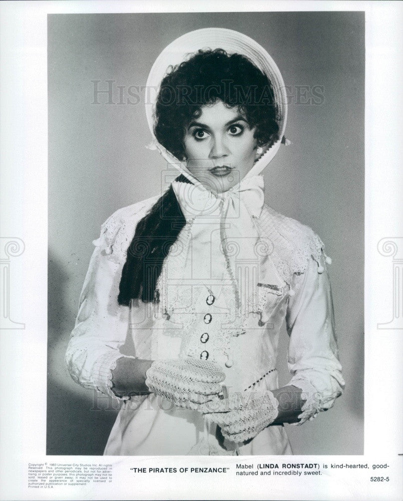 1983 Hollywood Actress Linda Ronstadt in The Pirates of Penzance Press Photo - Historic Images