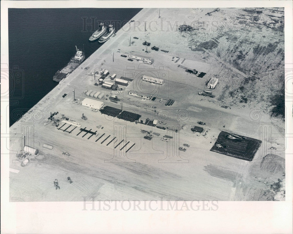 1974 Bradenton, FL Port Manatee, Offshore Oil Drilling Facilities Press Photo - Historic Images