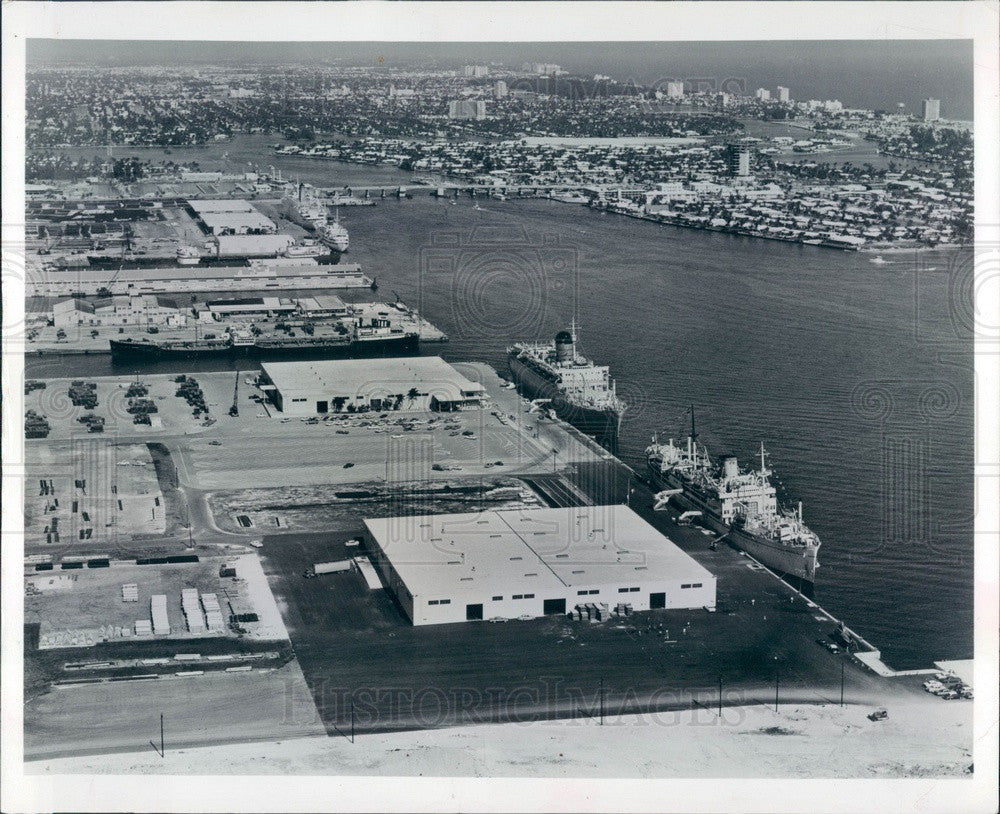 1965 Port Everglades, Florida Aerial View Press Photo - Historic Images