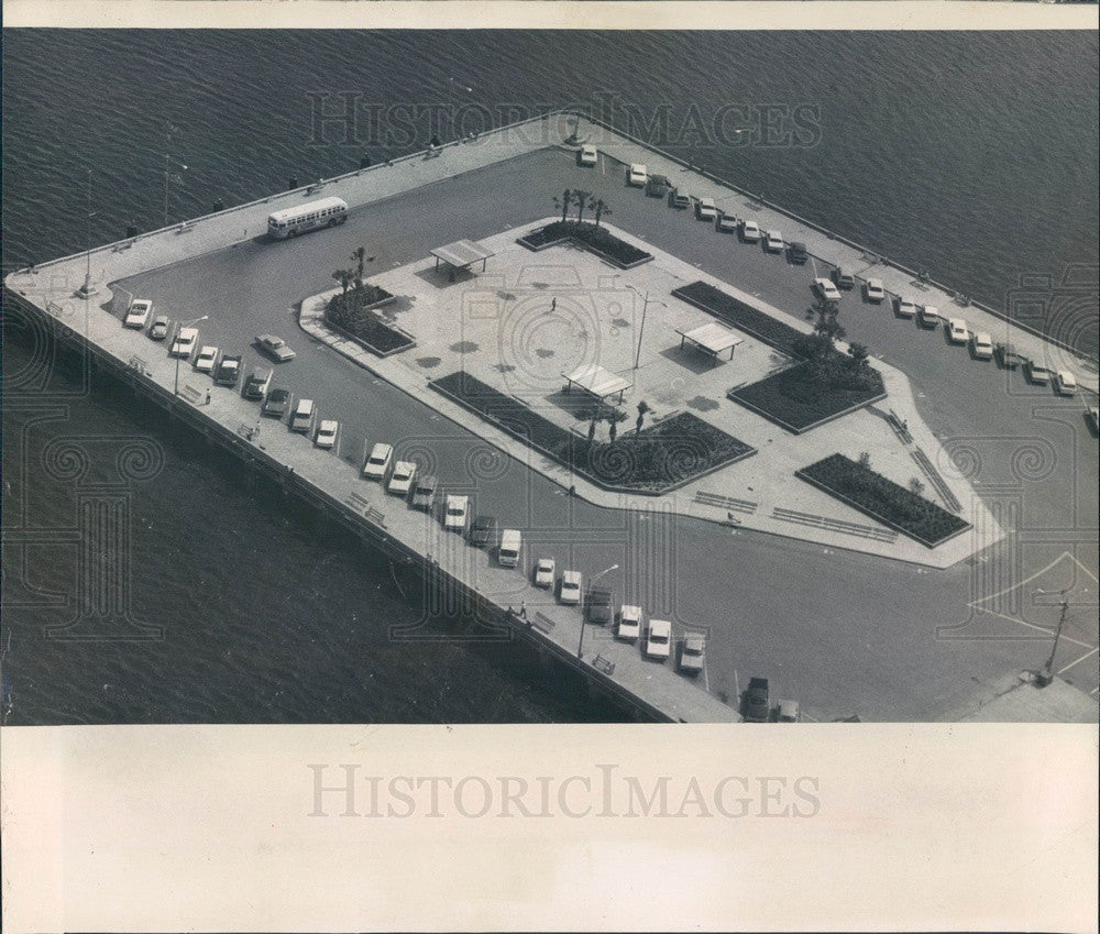 1968 St Petersburg, Florida Municipal Pier Aerial View Press Photo - Historic Images