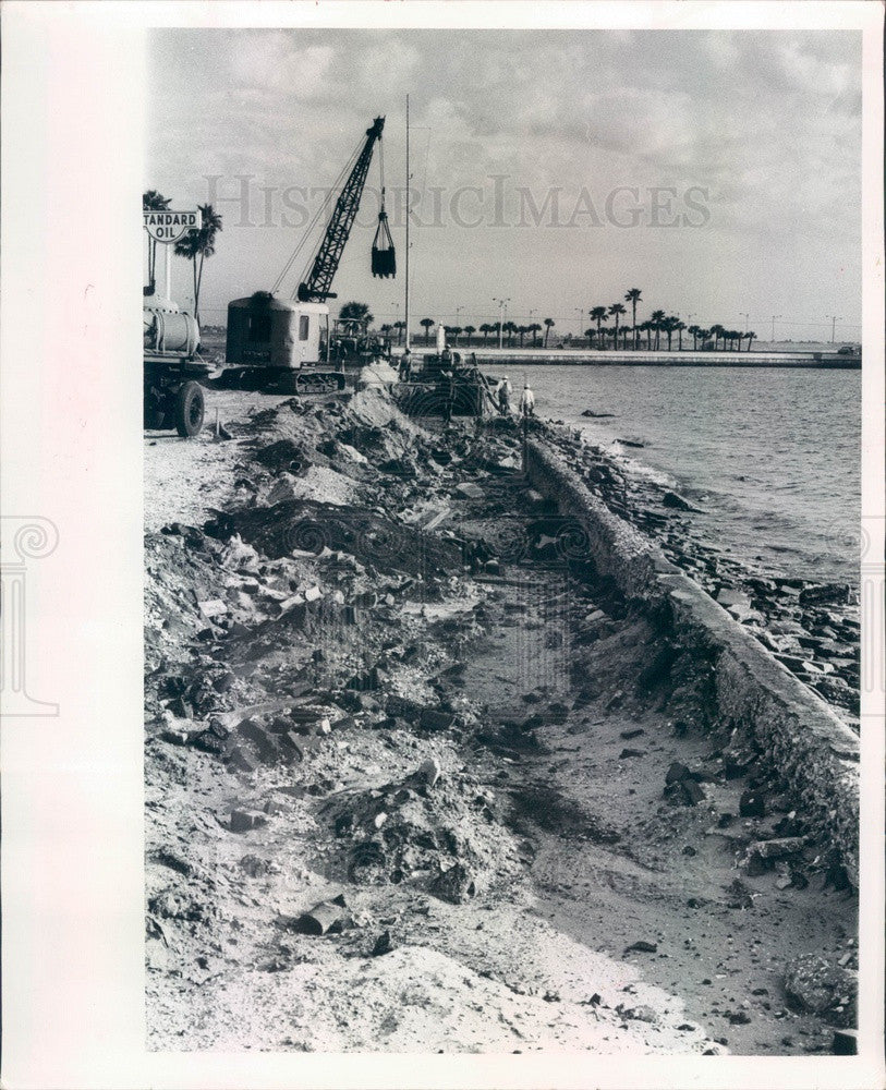 1965 St. Petersburg Florida South Mole Seawall Construction Press Photo - Historic Images