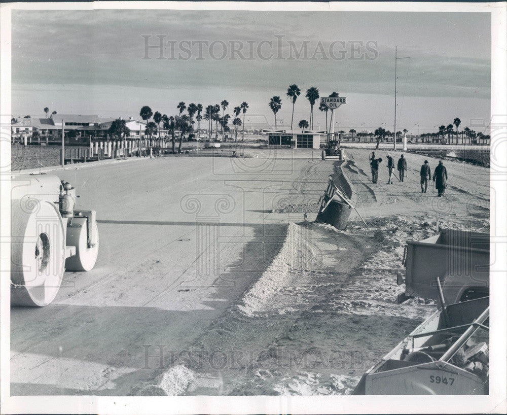 1964 St. Petersburg FL Marina Boat Refueling Station Parking Lot Press Photo - Historic Images