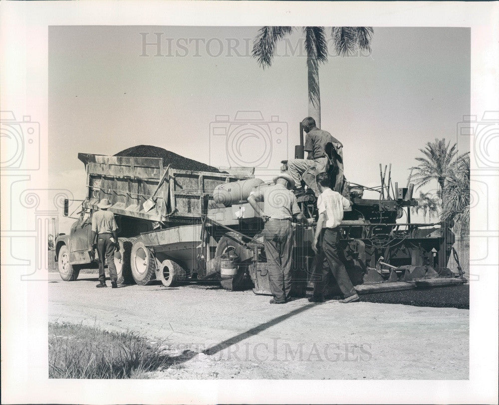 1965 Punta Gorda, Florida Retta Esplanade Street Leveling Press Photo - Historic Images