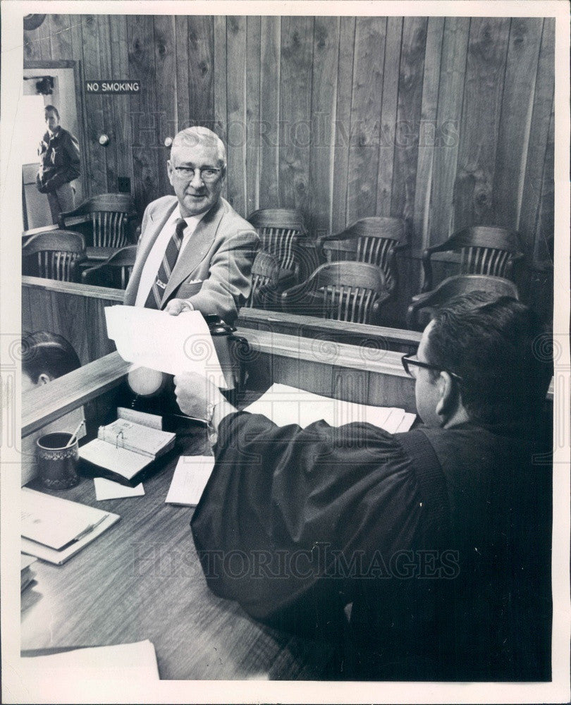 1971 Aurora, Colorado Police Chief Spencer Garrett &amp; Judge Paul Lee Press Photo - Historic Images