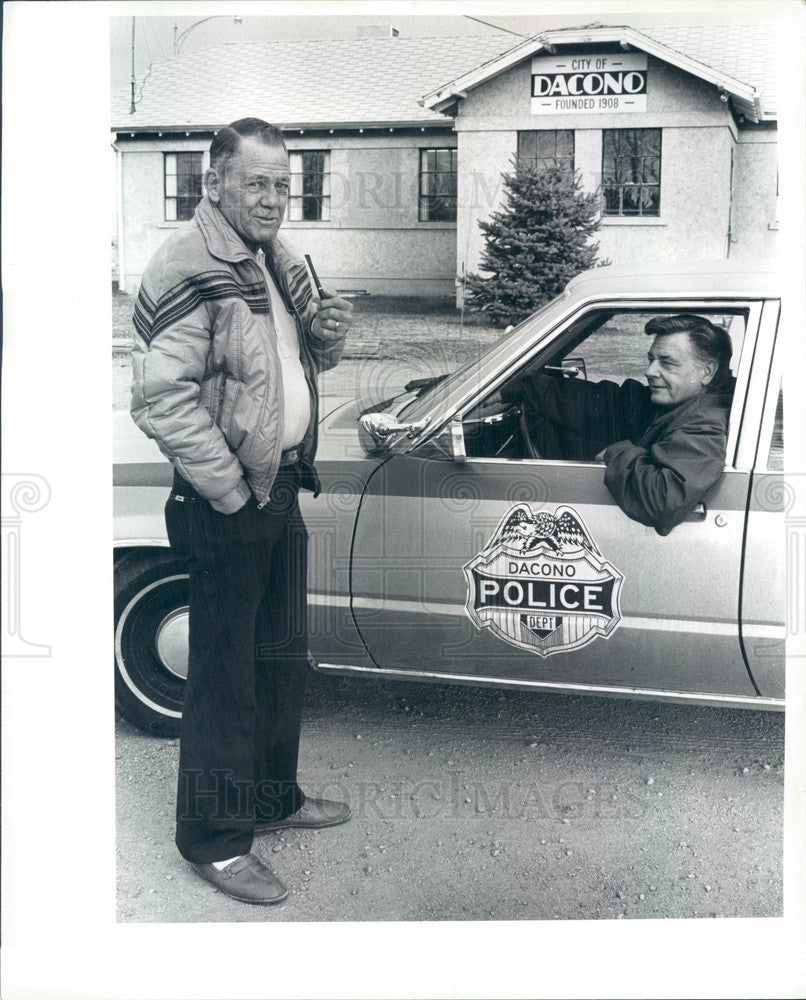 1983 Dacono, CO Police Chief Ted Kozanecki &amp; Mayor Everett Conner Press Photo - Historic Images