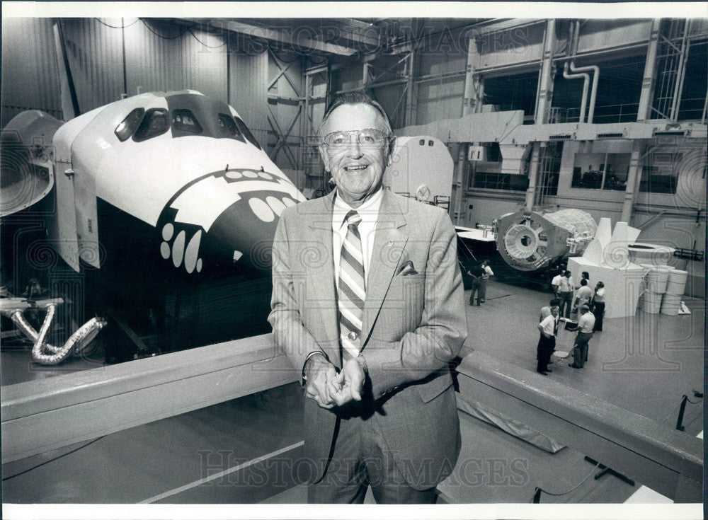 1982 Houston, Texas Johnson Space Center Dir Dr Christopher Kraft Jr Press Photo - Historic Images