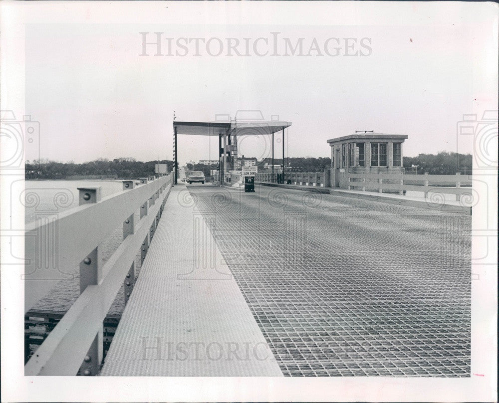 1965 St Petersburg, Florida Belleair Beach Causeway Toll Booth Press Photo - Historic Images