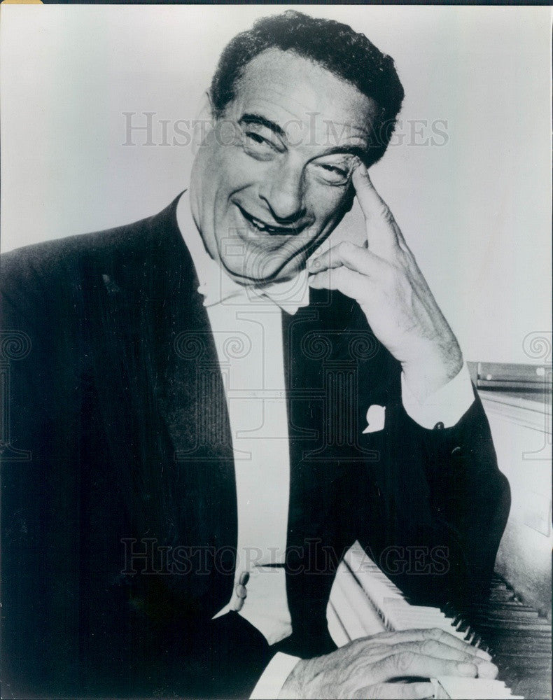 1971 Pianist & Comedian Victor Borge Press Photo - Historic Images