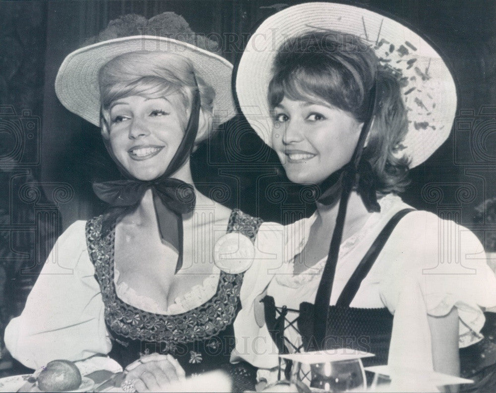 1961 Miss Germany Romy Marz & Miss France Michele Wargner Press Photo - Historic Images