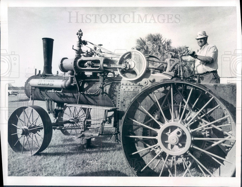 1974 Lakeland, Florida Glen Knuth &amp; His Case Tractor Press Photo - Historic Images