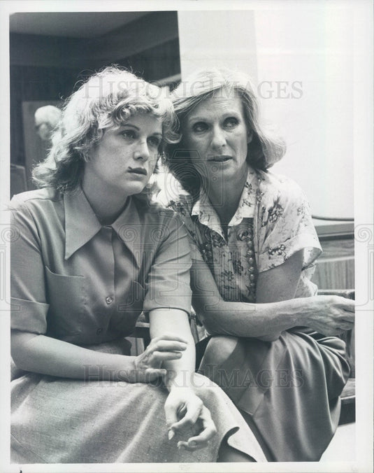 1982 Actors Cloris Leachman & Season Hubley Press Photo - Historic Images
