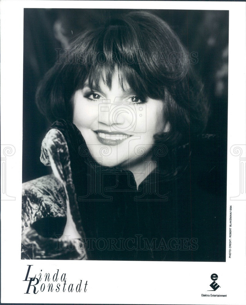 1996 American Pop Singer/Actress Linda Ronstadt Press Photo - Historic Images