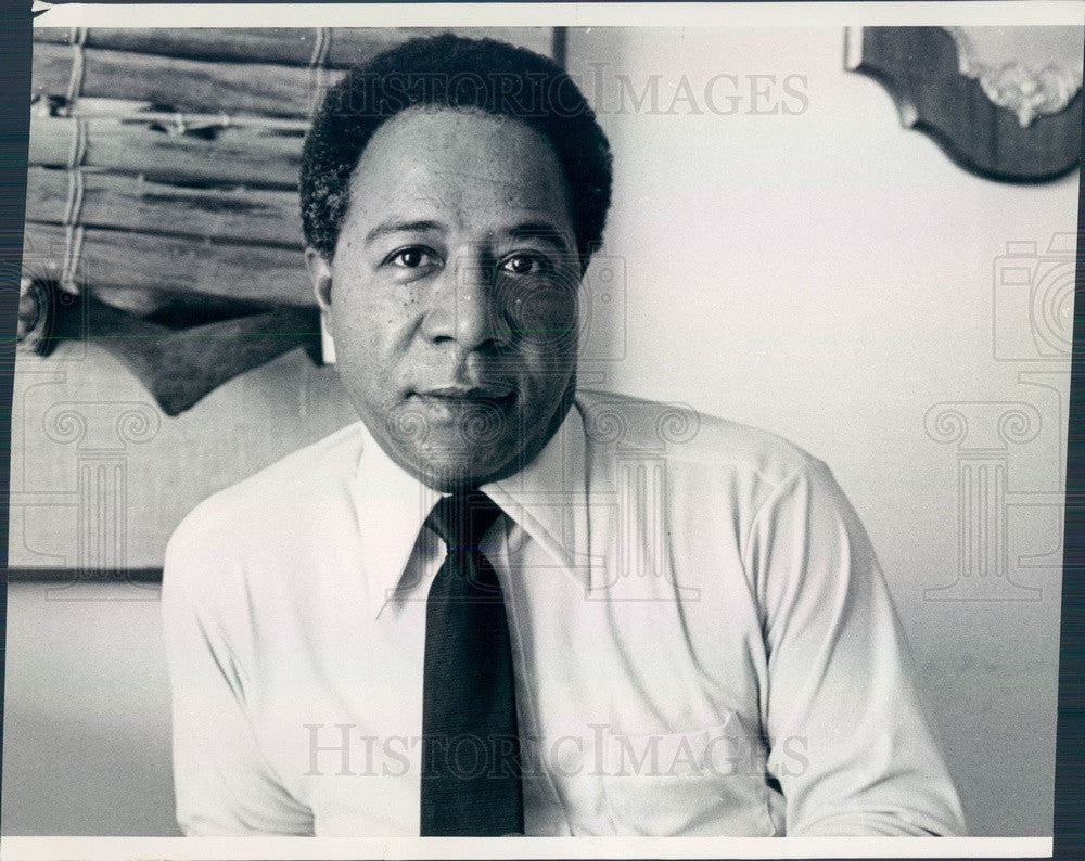 1975 Writer Alex Haley, Author of Roots Press Photo - Historic Images