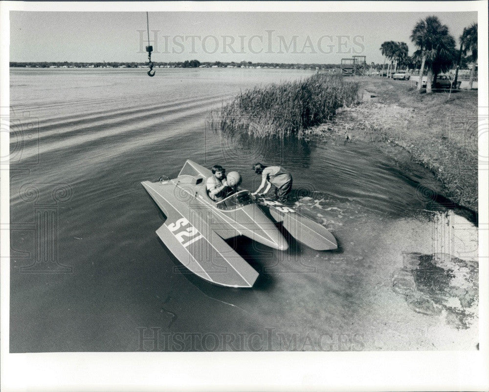 1986 St Petersburg, Florida Hydroplane Boat & Driver Bob Hudgins Press Photo - Historic Images