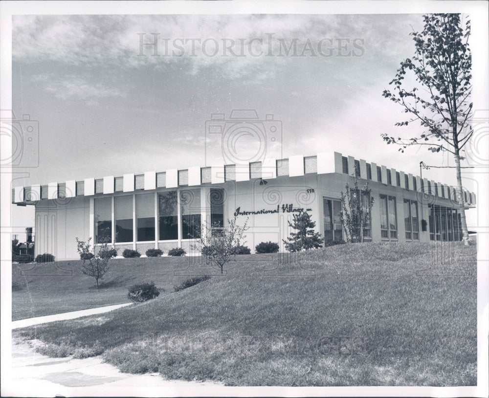 1964 Detroit, Michigan International Village Office Press Photo - Historic Images