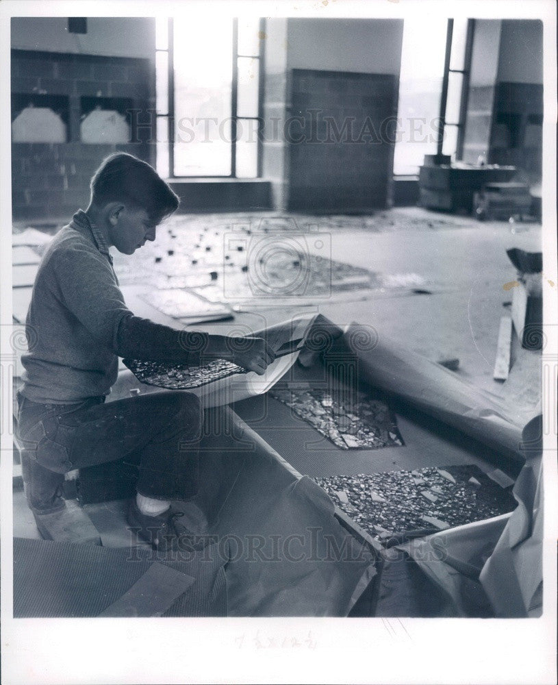 1962 Detroit, Michigan Library Mural Work, Denis O&#39;Connor Press Photo - Historic Images