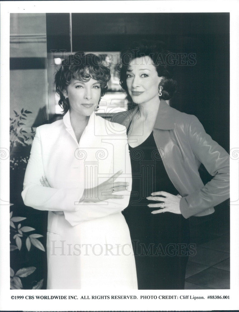 1999 Actors Kathleen Quinlan & Dixie Carter TV Show Family Law Press Photo - Historic Images