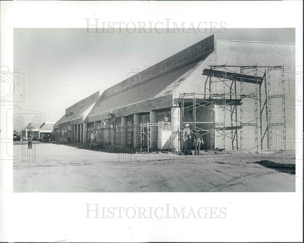 1987 St Petersburg, Florida Center at Seven Springs Shopping Center Press Photo - Historic Images