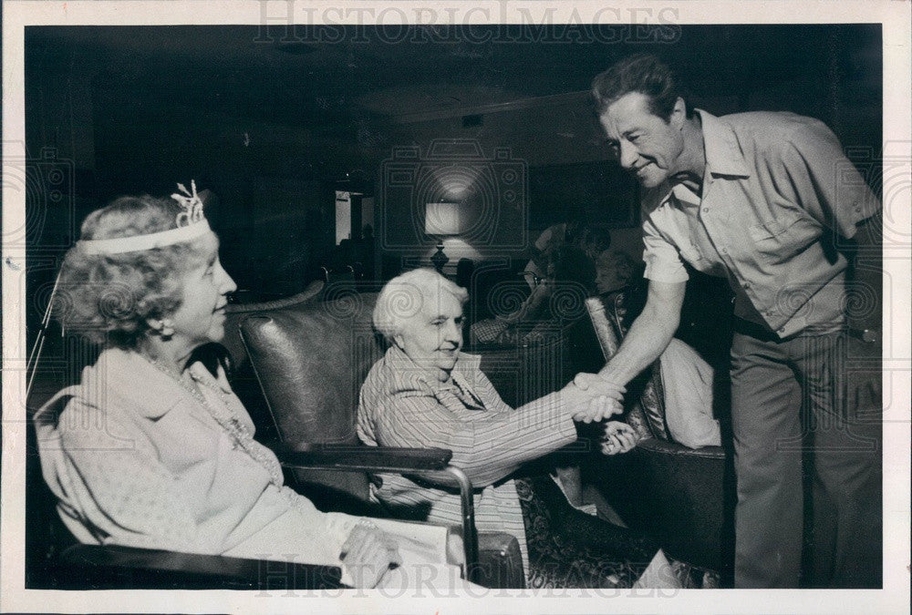 1976 Actor Don Ameche at St Petersburg, FL Maria Manor Nursing Home Press Photo - Historic Images