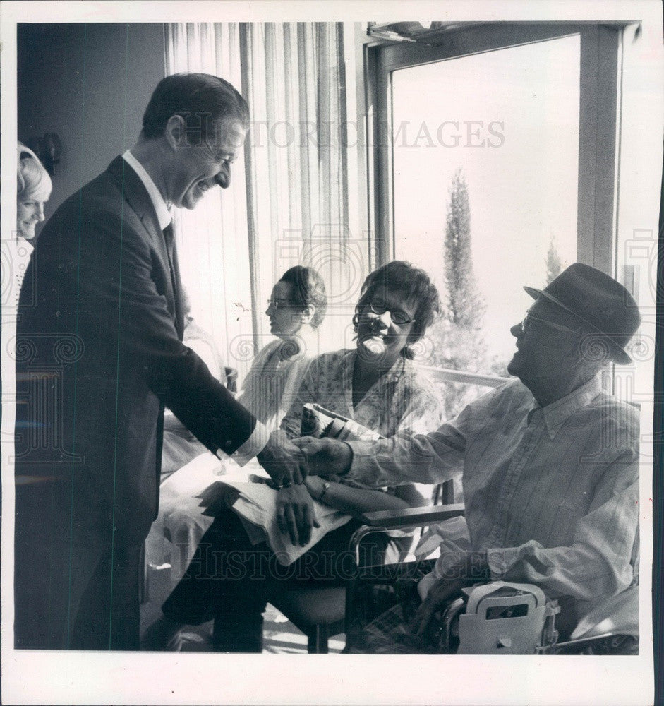 1972 Actor Don Ameche at Clearwater, Florida Community Hospital Press Photo - Historic Images