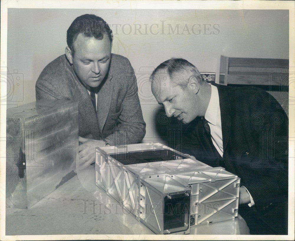 1969 Boulder, CO Univ of Colorado Scientific Dir Dr. Charles Barth Press Photo - Historic Images