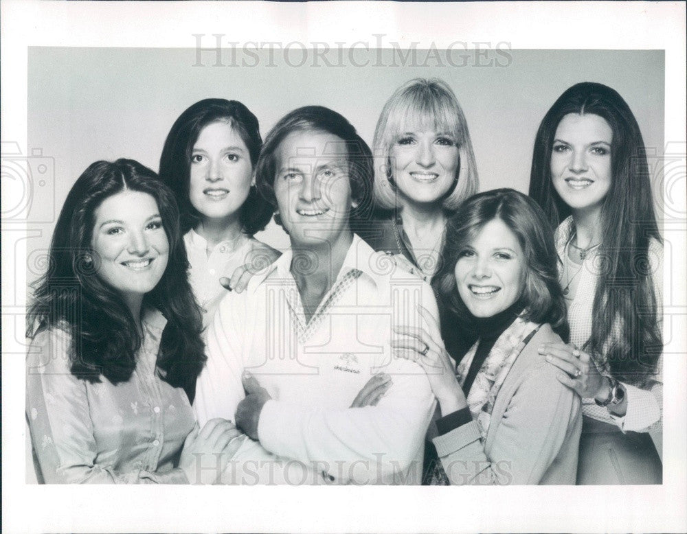 1978 Entertainer Pat Boone & Debby, Laury, Cherry, Lindy, Shirley Press Photo - Historic Images