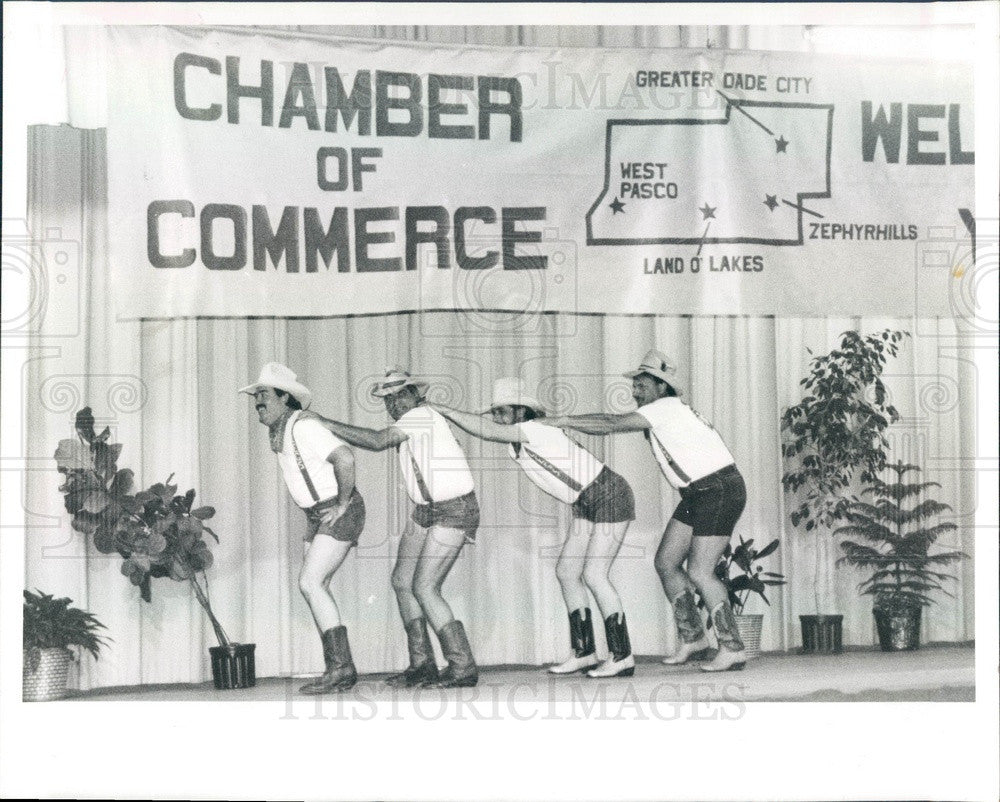 1992 Land O&#39; Lakes, Florida Chamber of Commerce Mr. Legs Contest Press Photo - Historic Images