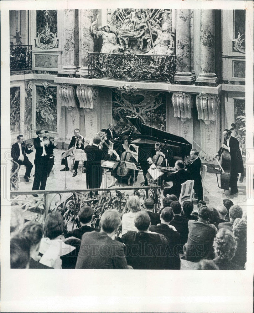 Undated The Cologne Chamber Orchestra, Conductor Helmut Muller-Bruhl Press Photo - Historic Images