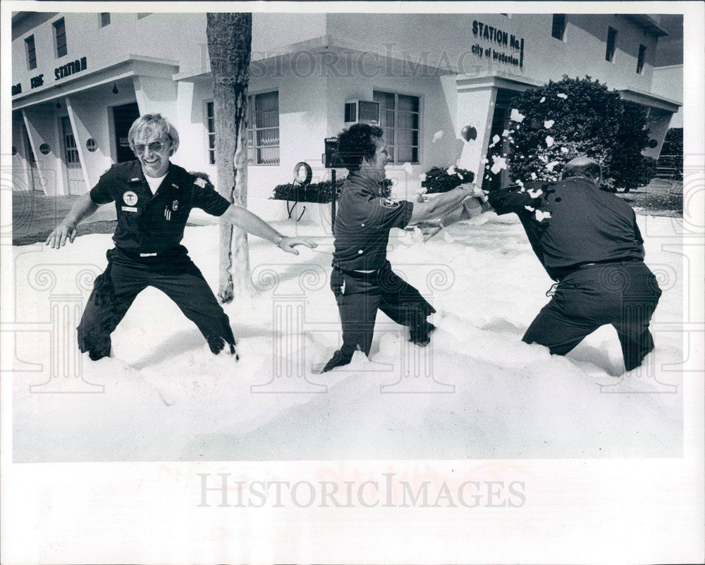 1977 Bradenton, Florida Firemen Play In Foam Covered Lawn Press Photo