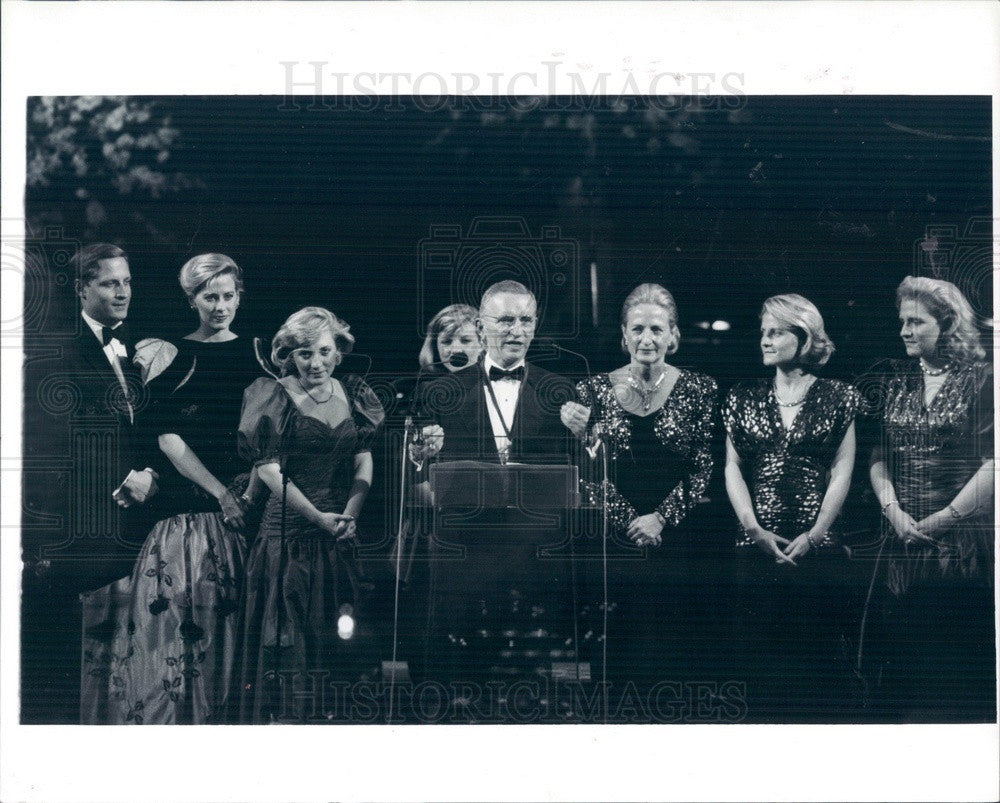 1986 US Presidential Candidate, Businessman Ross Perot &amp; Family Press Photo - Historic Images