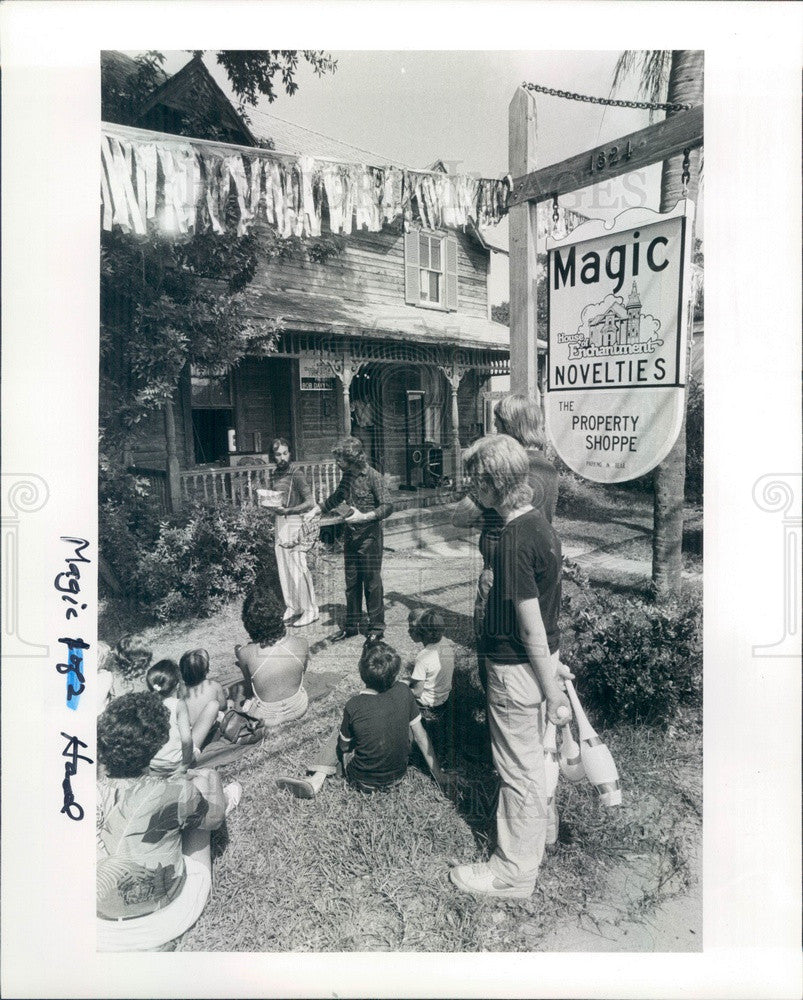 1983 Clearwater, Florida House of Enchantment Magic Shop Show Press Photo - Historic Images