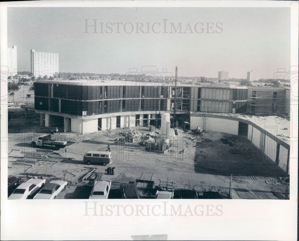 1974 St. Petersburg Florida Palms of Pasadena Hospital Addition Press Photo - Historic Images