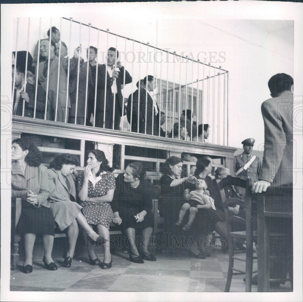 1954 Sicily Italy Caltanisetta Tribunal Riot Ringleaders Await Trial Press Photo - Historic Images