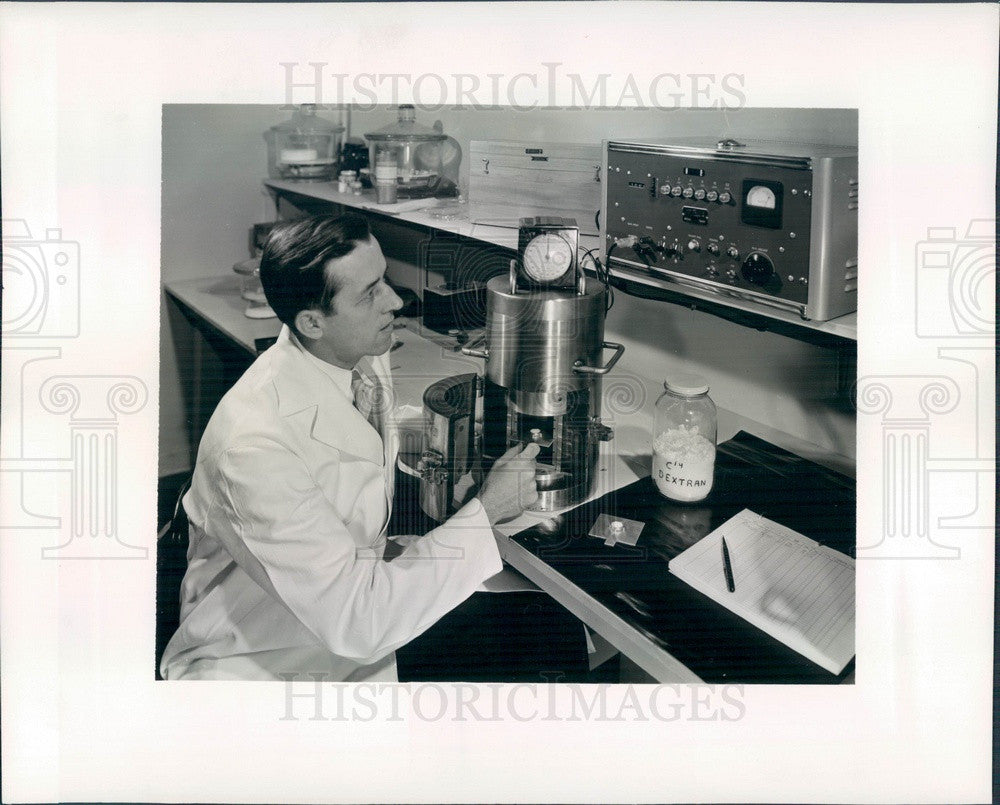 1957 Chicago, Illinois Argonne National Laboratory, Dr. NJ Scully Press Photo - Historic Images