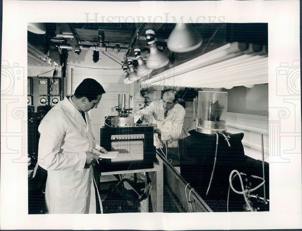 Undated Chicago, Illinois Argonne National Laboratory, Dr John Skok Press Photo - Historic Images