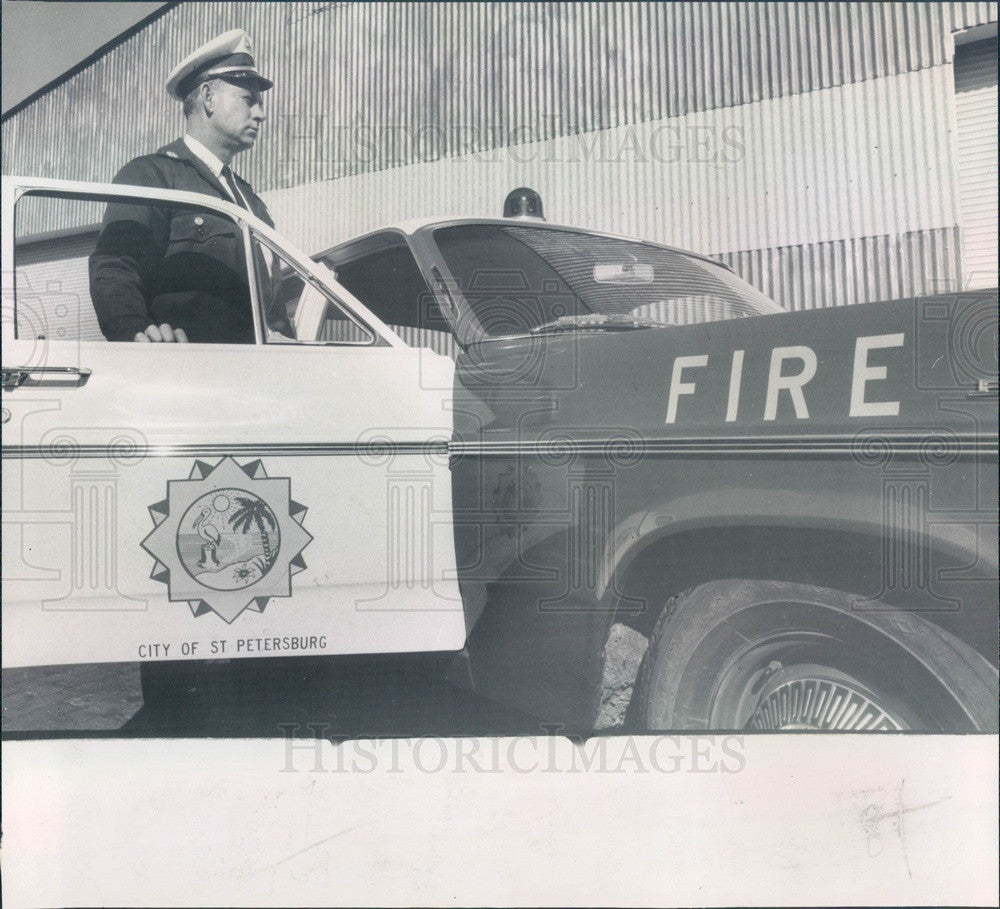 1969 St Petersburg, FL District Fire Chief WO Dillashaw &amp; Cruiser Press Photo - Historic Images