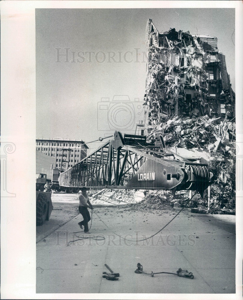 1976 St. Petersburg, FL Florida National Bank Building Demolition Press Photo - Historic Images