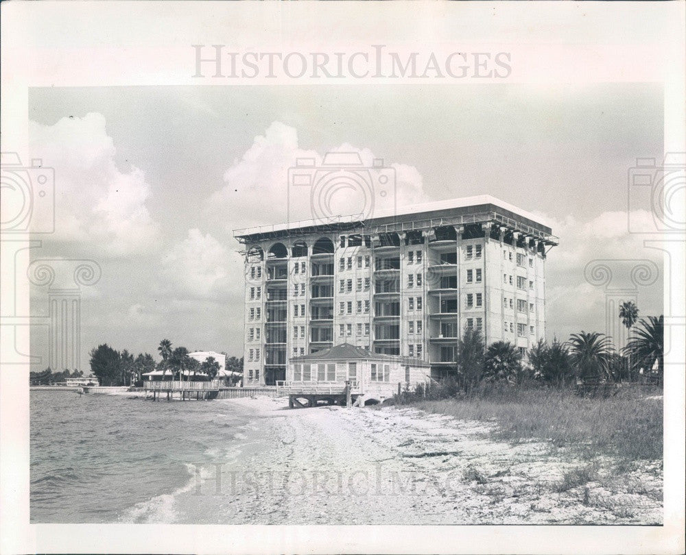 1966 Bradenton, Florida Sunset Drive Apartment Building Construction Press Photo - Historic Images