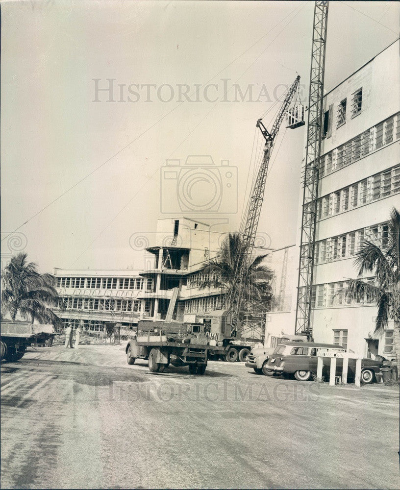 1957 Bradenton, FL Veterans Memorial Hospital Addition Construction Press Photo - Historic Images