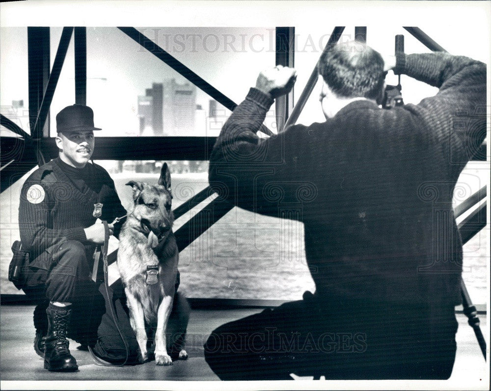 1994 Boston, MA Police Officer Troy Caisey & Dog Romen Press Photo - Historic Images