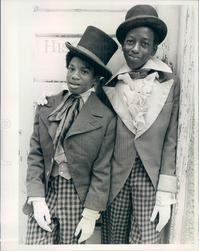 1977 Hollywood Actors Anthony Amos &amp; Amechi Uzodinma Press Photo - Historic Images